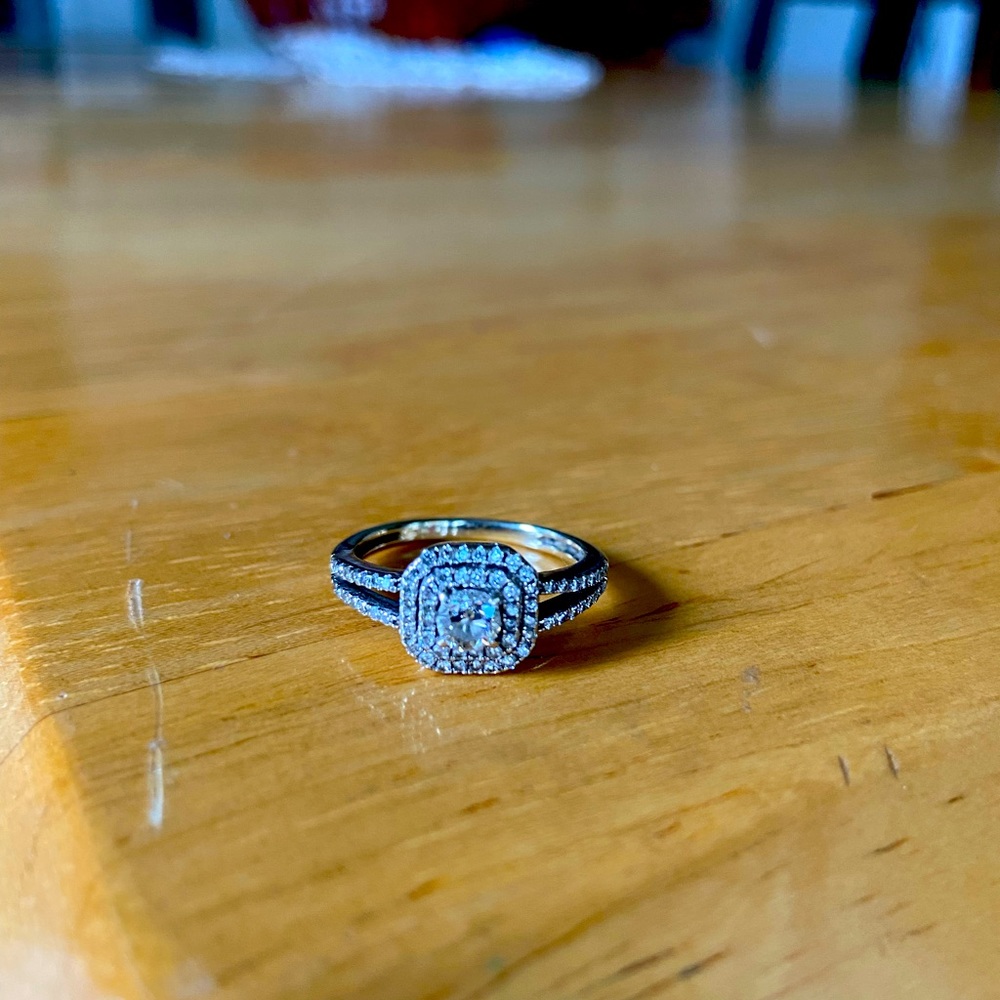 1/4 carat white gold diamond wedding/engagement ring size 6